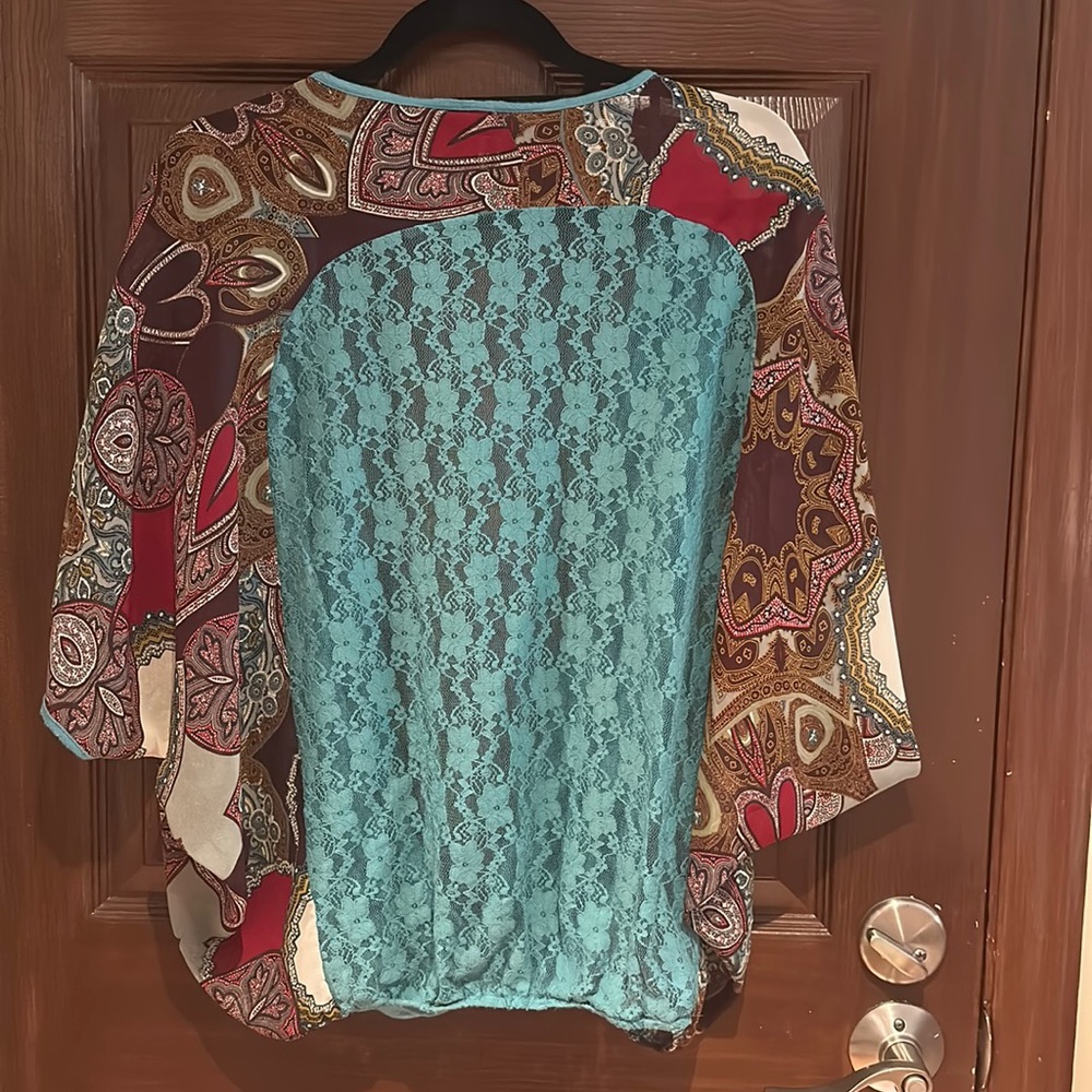 Boutique Blouse - Picture 2 of 2